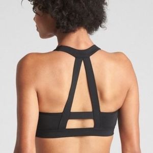 GAPFit A-Line Medium Impact Sports Bra - Black - M